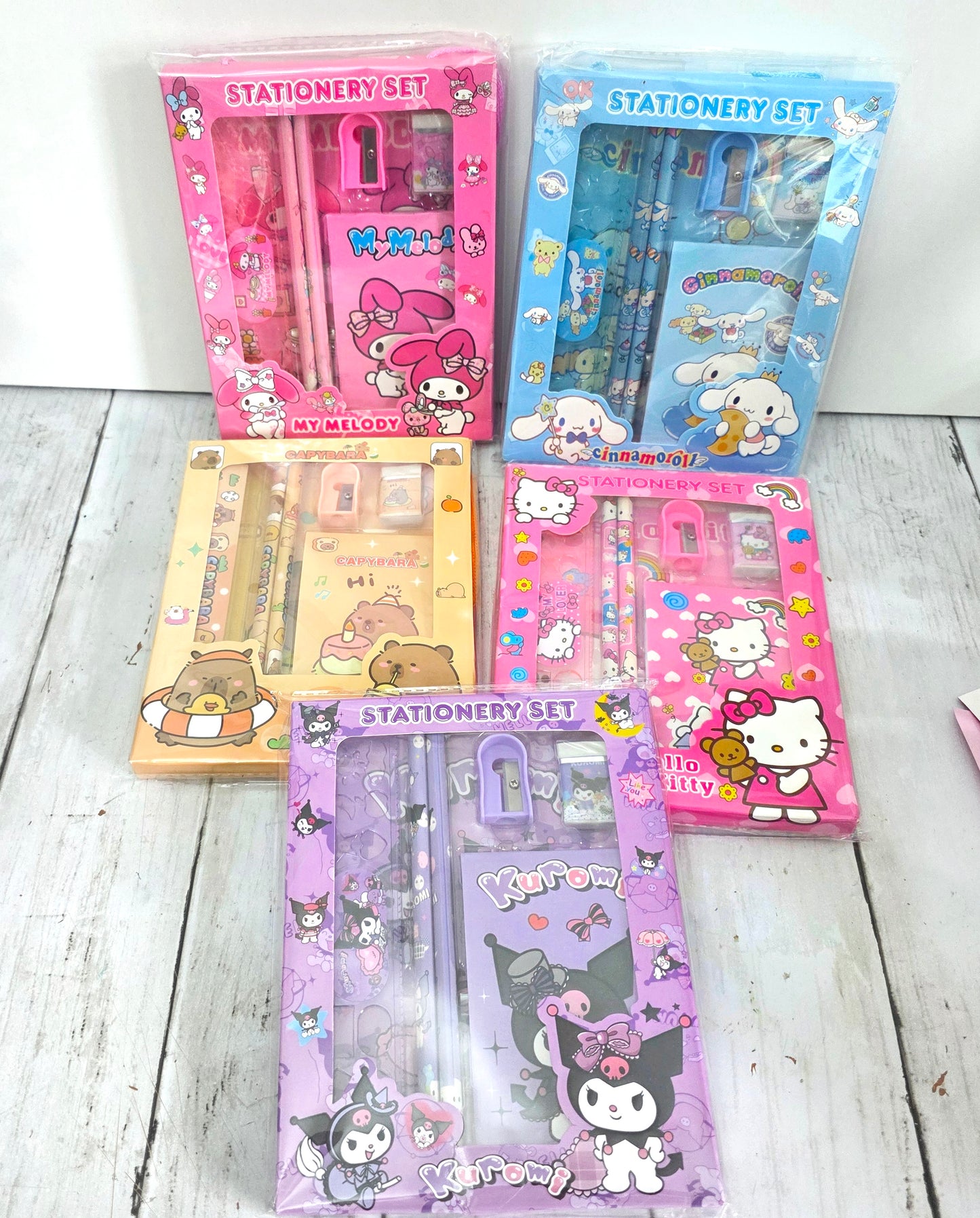 Set de papelería Sanrio